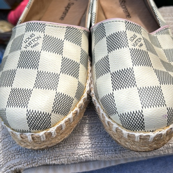 Shoes - Picture 3 of 6